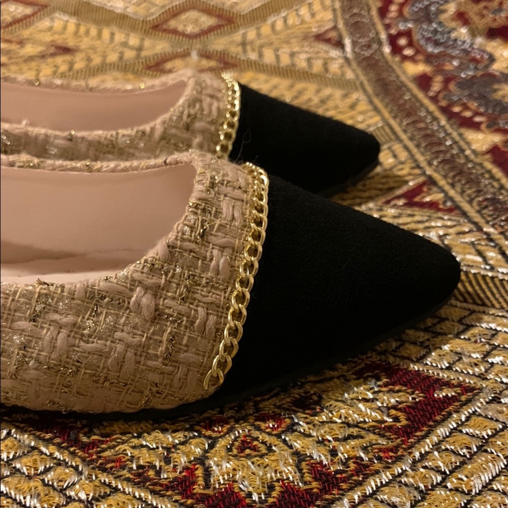 SHEIN Black and Cream Flats with Timeless Elegance - Picture 7 of 8